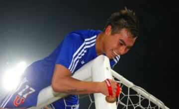 Eduardo Vargas celebrando el Título del Apertura 2011.