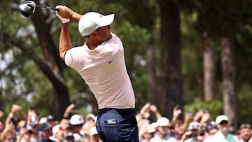 PINEHURST, NORTH CAROLINA - JUNE 13: Scottie Scheffler of the United States plays his shot from the seventh tee during the first round of the 124th U.S. Open at Pinehurst Resort on June 13, 2024 in Pinehurst, North Carolina. Jared C. Tilton/Getty Images/AFP (Photo by Jared C. Tilton / GETTY IMAGES NORTH AMERICA / Getty Images via AFP)