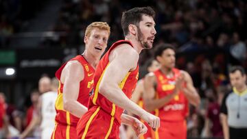 Alberto D¨ªaz y Dar¨ªo Brizuela durante el Espa?a-Letonia de clasificaci¨®n para el Eurobasket 2025.
