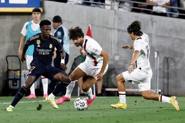 Vinicius, en un momento del partido ante el Milan.