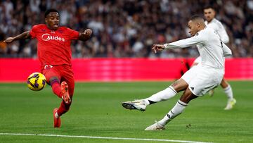 Soccer Football - LaLiga - Real Madrid v Sevilla - Santiago Bernabeu, Madrid, Spain - December 22, 2024 Real Madrid's Kylian Mbappe scores their first goal REUTERS/Juan Medina TPX IMAGES OF THE DAY