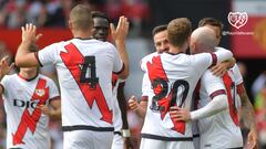 Los jugadores del Rayo celebran el 1-1 en Old Trafford.