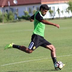 Yerson Opazo se suma a Curicó como el cuarto refuerzo albirrojo