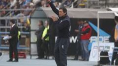 Mario Salas: "Es impresentable jugar en una cancha así"