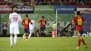 Clasificación mundial 2014. España-Bielorrusia. 2-1. Kornilenko marca el primer tanto