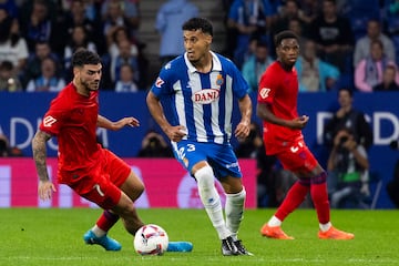 Omar, jugando esta temporada el Espanyol-Sevilla.