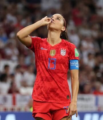 Morgan fue otra de las fortalezas de las campeonas mundiales en Francia 2019 y junto a Megan Rapinoe, fue la máxima goleadora en el certamen donde las estadounidense lograron el tetracampeonato mundial.