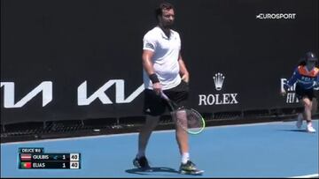 El tenista let&oacute;n Ernests Gulbis, durante su partido ante Gastao Elias en la primera ronda de la previa del Open de Australia 2022.