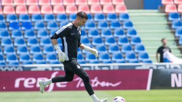 El portero Pichu Cuéllar en su visita a Getafe con el Mallorca