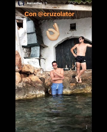 Iker Casillas junto a su amigo de vacaciones