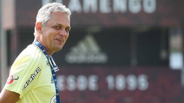 Rueda revoluciona Flamengo y recibe elogios en Brasil