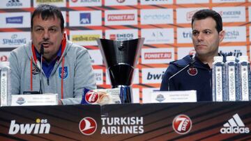 Ataman, técnico del Efes, e Itoudis, del CSKA