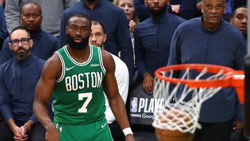 Despite Tatum’s absence, Boston tightened its grip on the series with a second-half surge in Game 2.