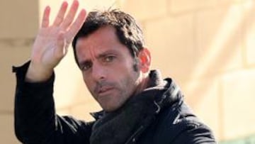 Quique Flores puede sufrir gripe A