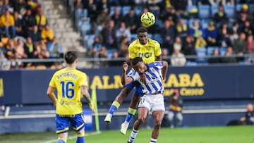 23/02/26 PARTIDO SEGUNDA DIVISION CADIZ - REAL SOCIEDAD B JOB OCHIENG Y ALFRED CAICEDO