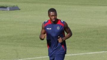 Diop se ejercita al margen y es duda para el Camp Nou.