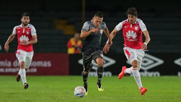 Santa Fe derrotó 3-1 a Envigado con goles de José Moya, Diego Guastavino y Carmelo Valencia. El arquero Leandro Castellanos se lesionó y no pudo terminar.