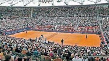 <b>LA RIVALIDAD DE UNA ÉPOCA. </b>13.500 espectadores colman la Central en Hamburgo. Una rivalidad marca época: Federer ante Nadal.