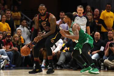 44 puntos, 5 rebotes, 3 asistencias de LeBron James en el cuarto partido de la serie ante los Boston Celtics.