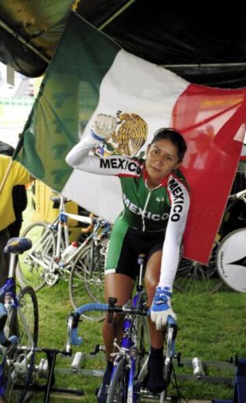 La ciclista Nancy Contreras orgullosa de los colores de México
