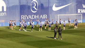 El Atlético, en el último entrenamiento antes de recibir al Espanyol.