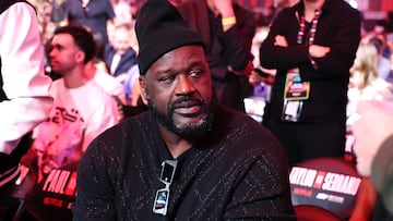 Shaquille O’Neal takes aim