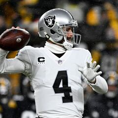 Derek Carr se despide de Las Vegas Raiders
