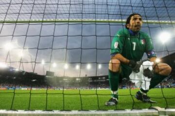 Gianluigi Buffon fue nominado en 2004 y terminó en la posición número 21. En 2017 ha quedado en cuarta posición.