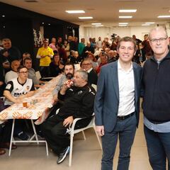 Celades brindó con las peñas: "¿La Champions? Por pedir..."