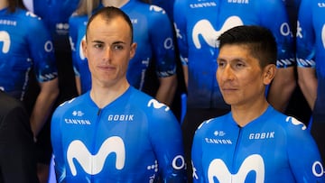 Los ciclistas Enric Mas y Nairo Quintana posan durante la presentación del equipo Movistar para la temporada 2024.