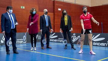 Irene Lozano, Andoni Azurmendi, Gabriel Cruz, Isabel S&aacute;nchez y Carolina Mar&iacute;n en la presentaci&oacute;n del Mundial de Huelva de 2021. 