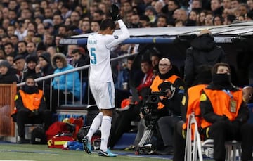 Varane se lesionó contra el Borussia Dortmund.