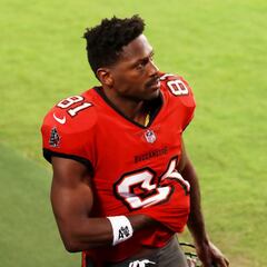 Antonio Brown llega a acuerdo en caso de agresión sexual