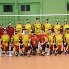 Las chicas pasan como líderes
y los chicos como segundos