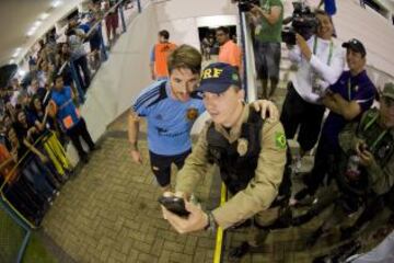 Sergio Ramos con los aficionados.