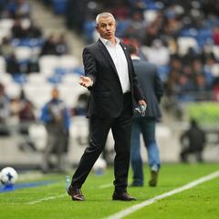 Javier Aguirre señala que es momento de hacer algo por México