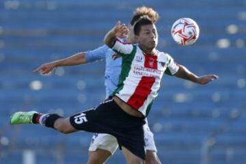 Leonardo Valencia, formado en la U y desechado por Sampaoli, podría ser el volante que buscan los azules.