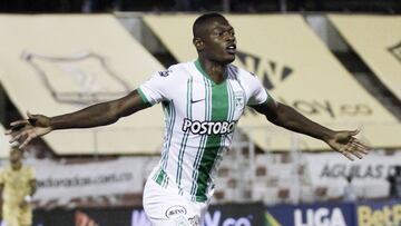 González Lasso durante un partido con Atlético Nacional.