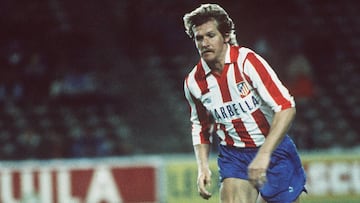 El técnico alemán, Bernd Schuster, durante su etapa como jugador del Atlético de Madrid.