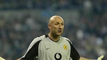 Barthez pasa el reconocimiento médico por el Olympique