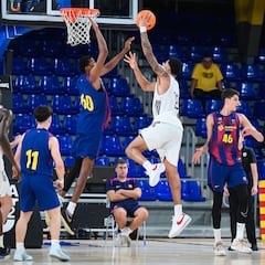 El Barça baja de la nube al Madrid