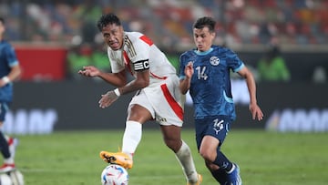 ¿Por qué no juega Renato Tapia con Perú frente a Chile?