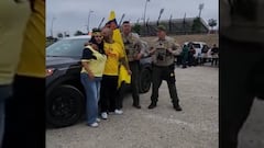 Colocan bandera del América en patrulla de EE. UU. ¡y los policías posan!
