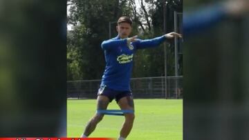 Ahead of their match against the Pumas, the Club América attacker trains hard, but has fun while doing it, as you can see in this video.