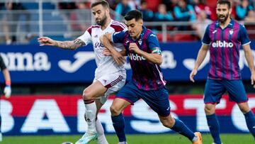 Sergio Álvarez y diez más