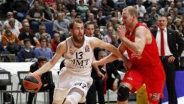 Sergio Rodríguez, base del Real Madrid, frente a Ponkrashov, del Lokomotiv, el pasado viernes 4 en el Palacio de Deportes de Madrid.