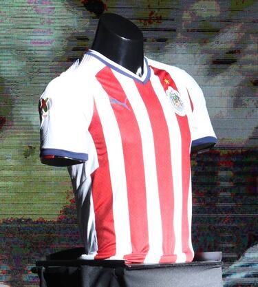 Chivas presenta su piel de campeón