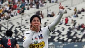 Valdés retorna a un Colo Colo que lo extrañó.