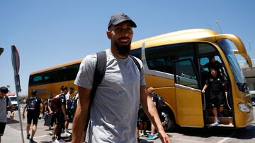 Borja Iglesias, antes de un viaje.