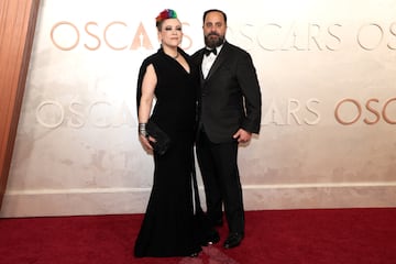 Crystal Jurado y David Presto posa en la alfombra roja del Dolby Theatre.